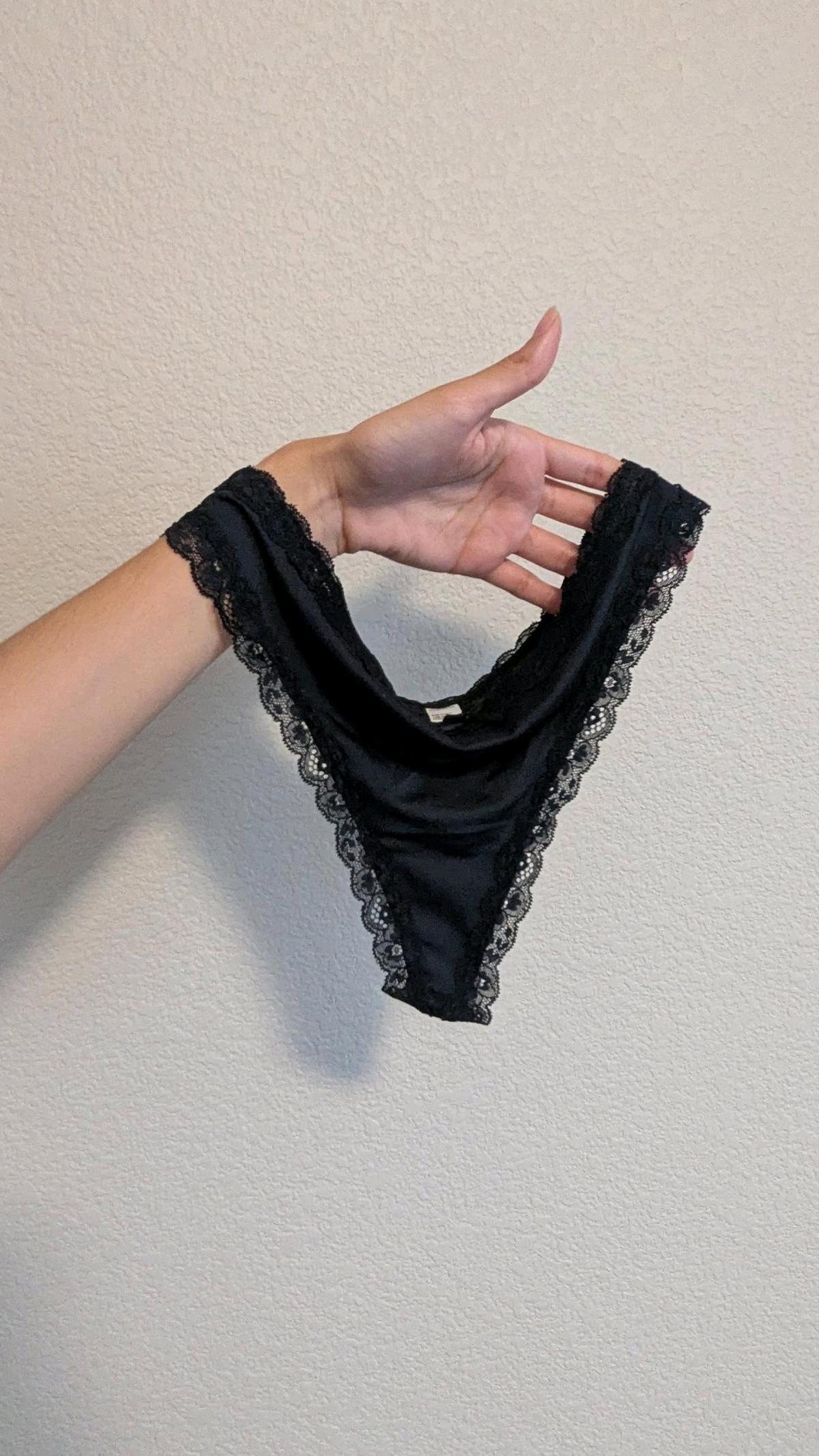 Thongs - Ceres, California - FleaMarketBay