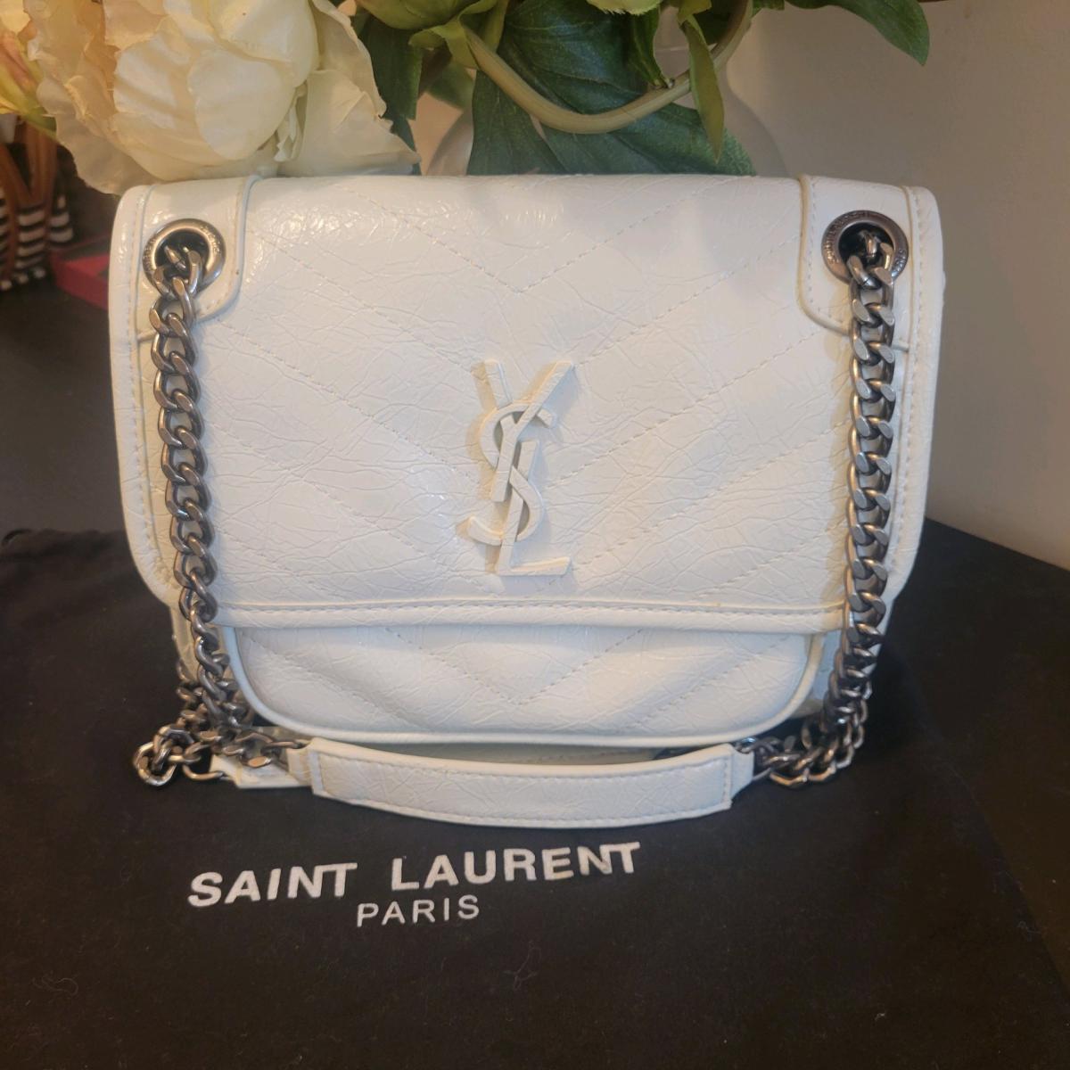 White bag - Brooklyn, New York - FleaMarketBay