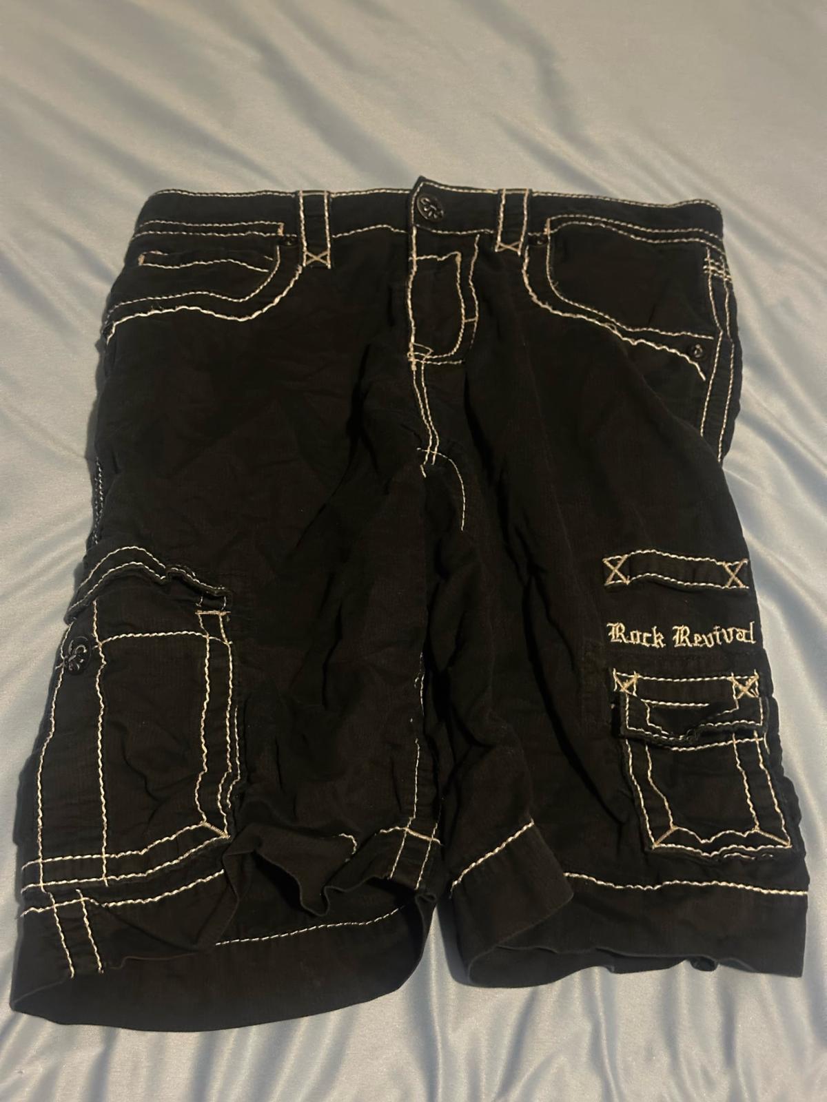 Rock revival black cargo shorts 30 like new excellent condit - Adelanto, California - FleaMarketBay