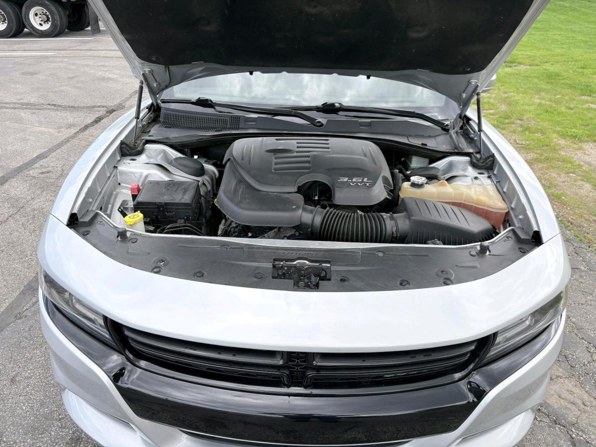 2020 DODGE CHARGER SXT 130kmiles CLEAN TITLE - West Chicago, Illinois - FleaMarketBay