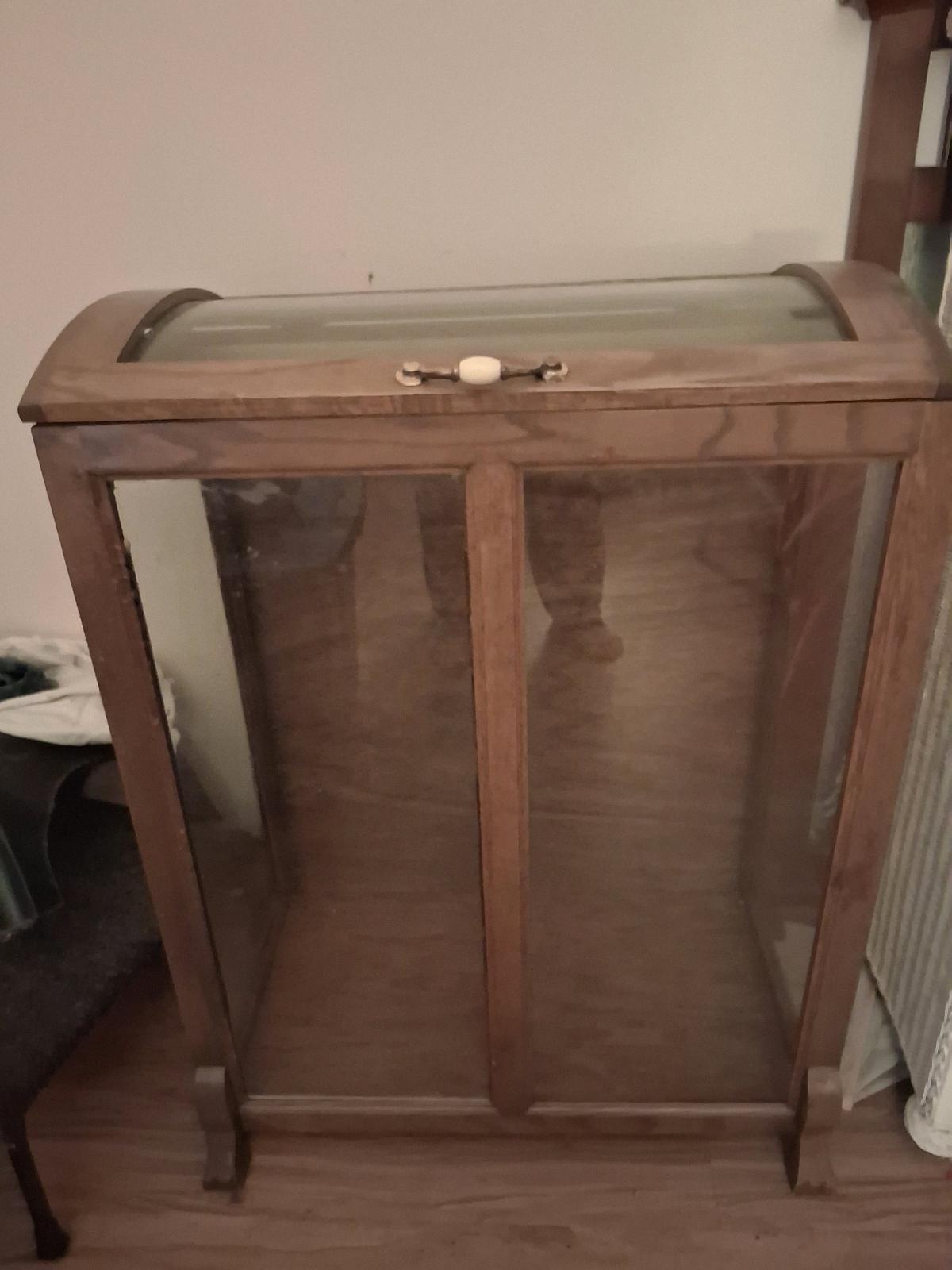 wood quilt rack with glass - Brownstown, Indiana - FleaMarketBay