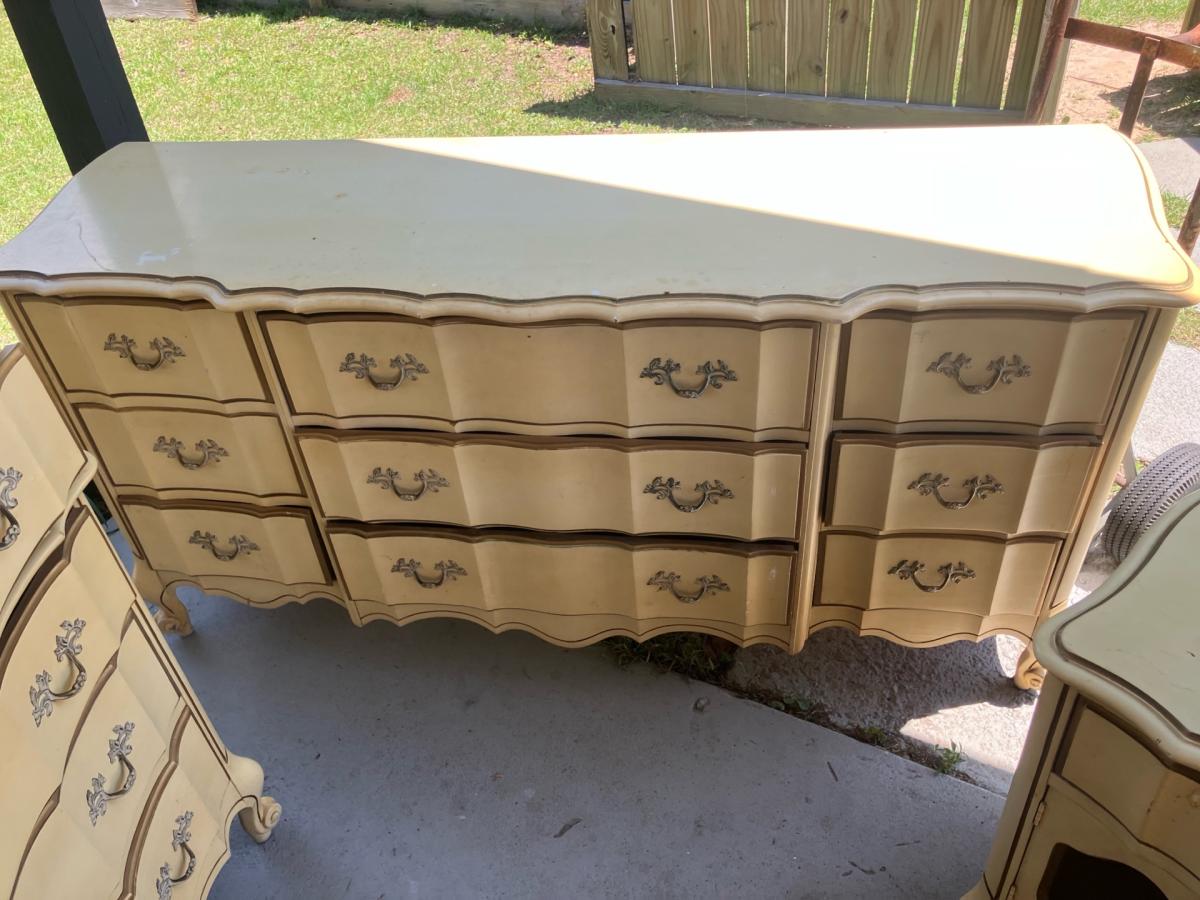 antique French provincial bedroom set - Pensacola, Florida - FleaMarketBay