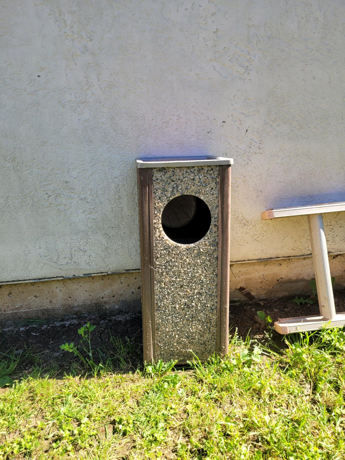 selling different stuff - Merced, California - FleaMarketBay