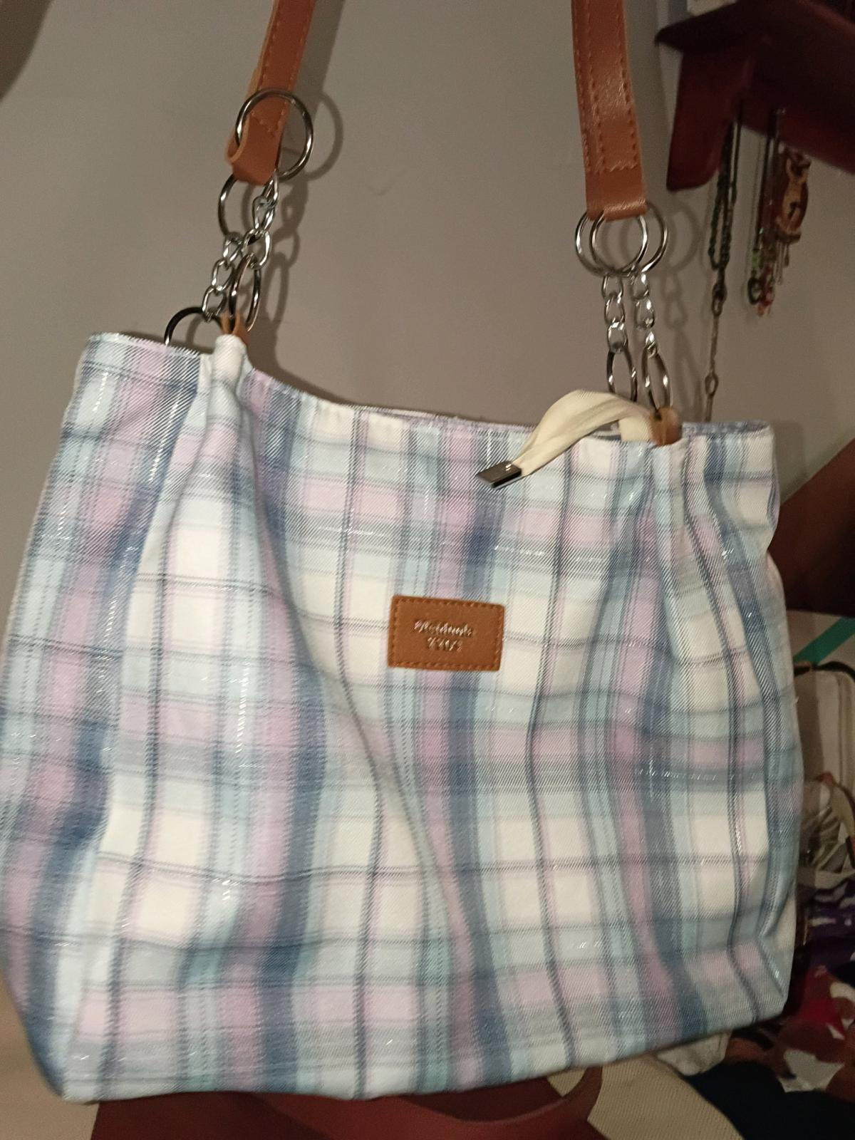 blue and white purse - Madison, Indiana - FleaMarketBay