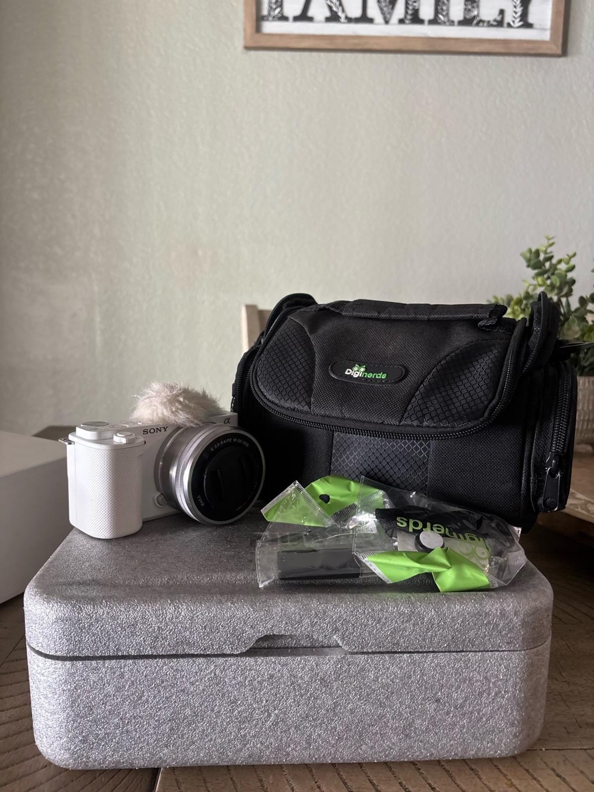 Sony ZVE10 Camera  Zhiyun Crane M2S Gimbal Bundle - Ceres, California - FleaMarketBay