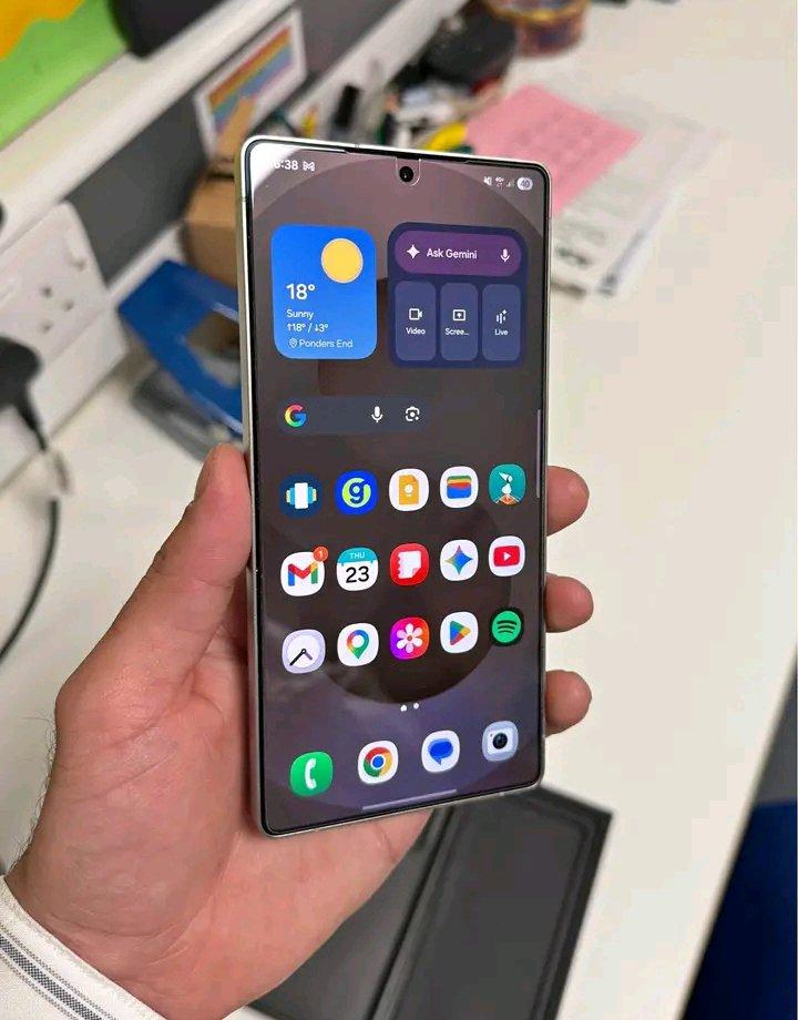 Samsung Galaxy s25 ultra working perfectly fine - Alicia, Arkansas - FleaMarketBay