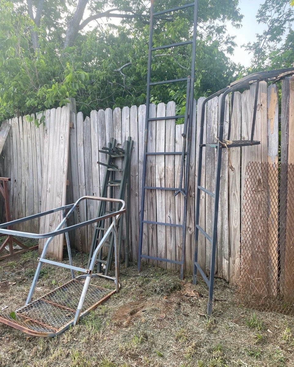 16 foot ladder stand - Kennedale, Texas - FleaMarketBay