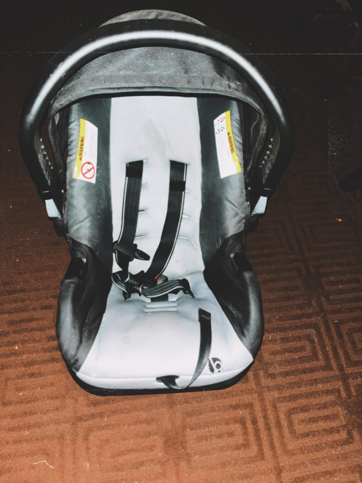 Infant Car seat with booster - Houston, Texas - FleaMarketBay