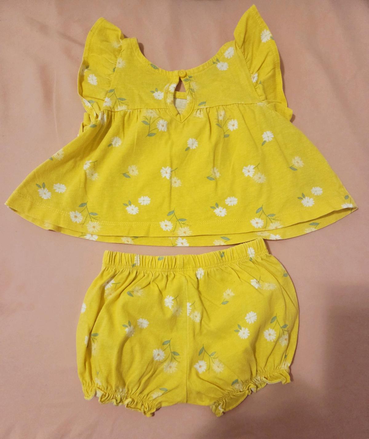 Infant girl Carters set - Brooklyn, New York - FleaMarketBay