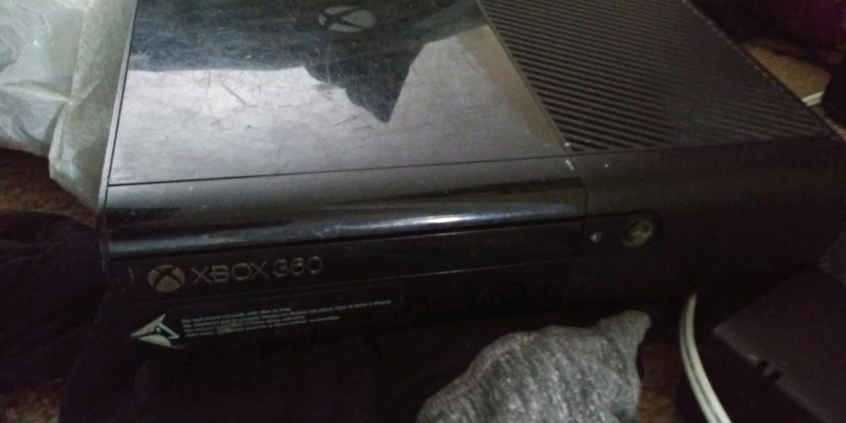 xbox 360 with power cable - Fort Wayne, Indiana - FleaMarketBay