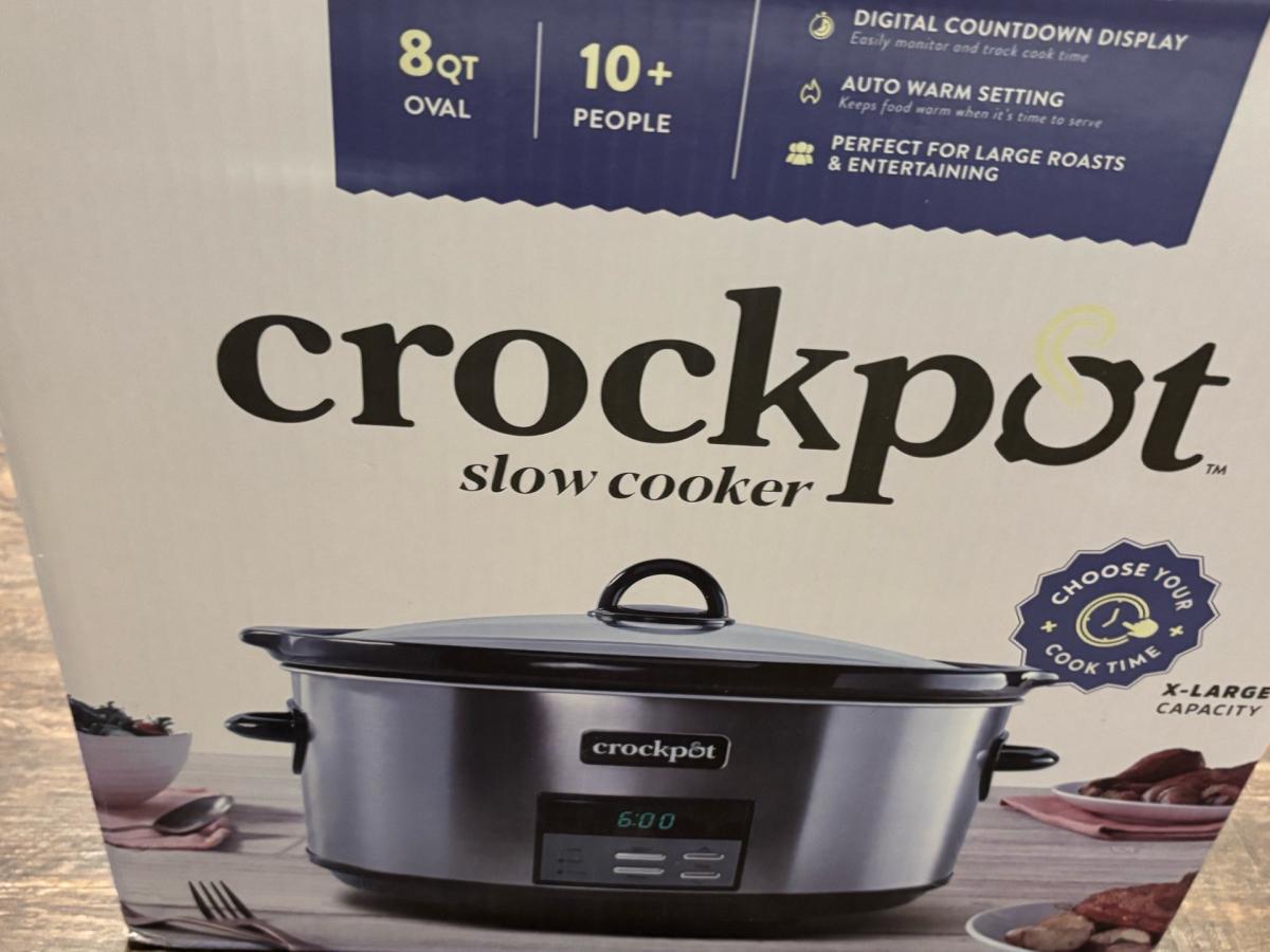 Brand new crockpot and cookbook - Bridgeville, Pennsylvania - FleaMarketBay