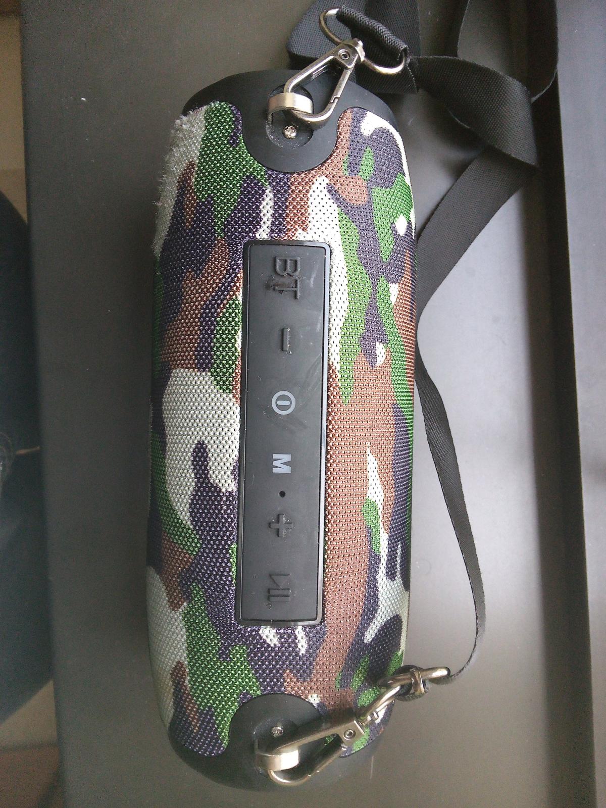 Hooked Bluetooth Speaker Camouflage - Los Angeles, California - FleaMarketBay