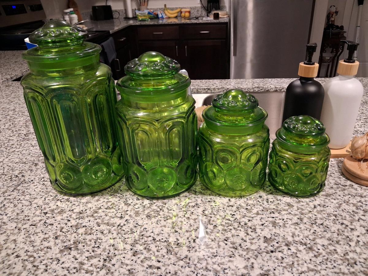LE SMITH MOON AND STARS PATTERN CANISTERS - Irving, Texas - FleaMarketBay