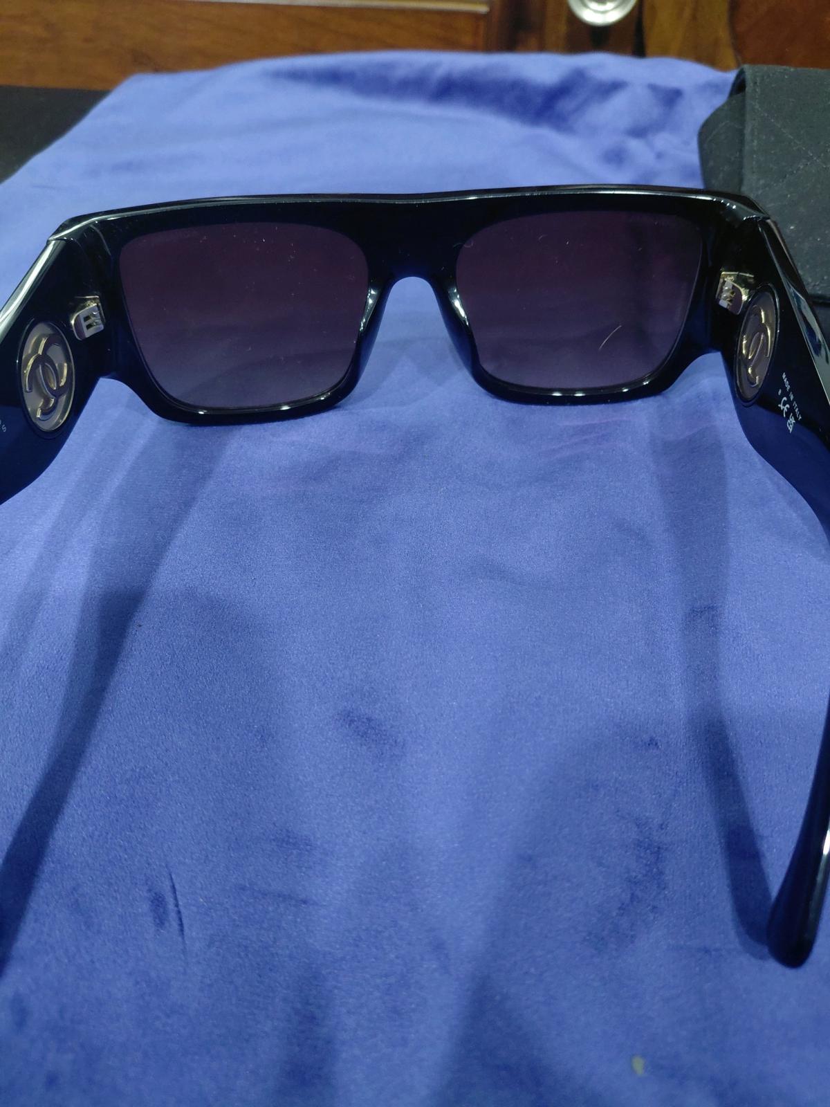 womens Chanel black sunglasses - Kissimmee, Florida - FleaMarketBay