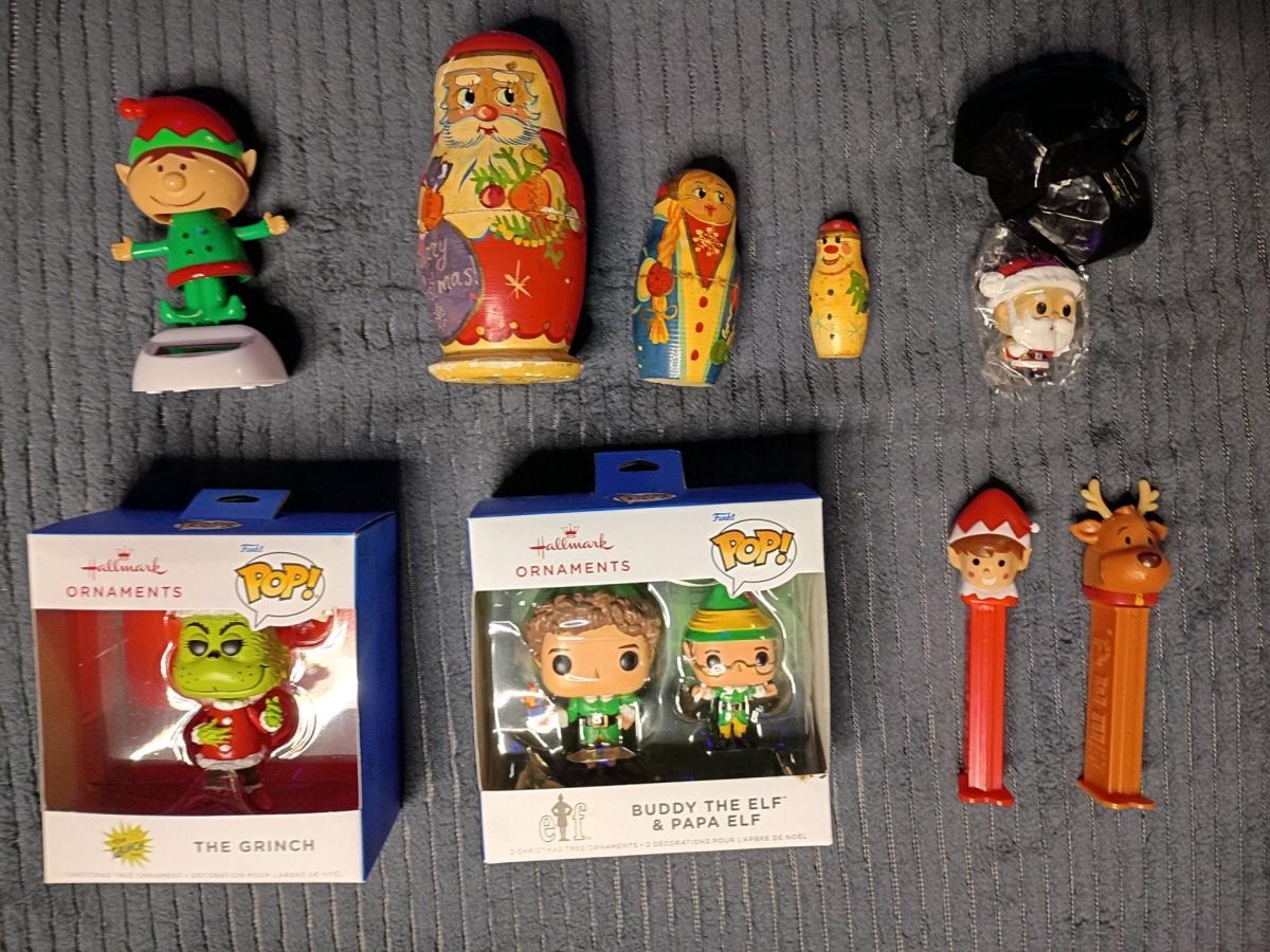 Christmas themed toys - Tomah, Wisconsin - FleaMarketBay