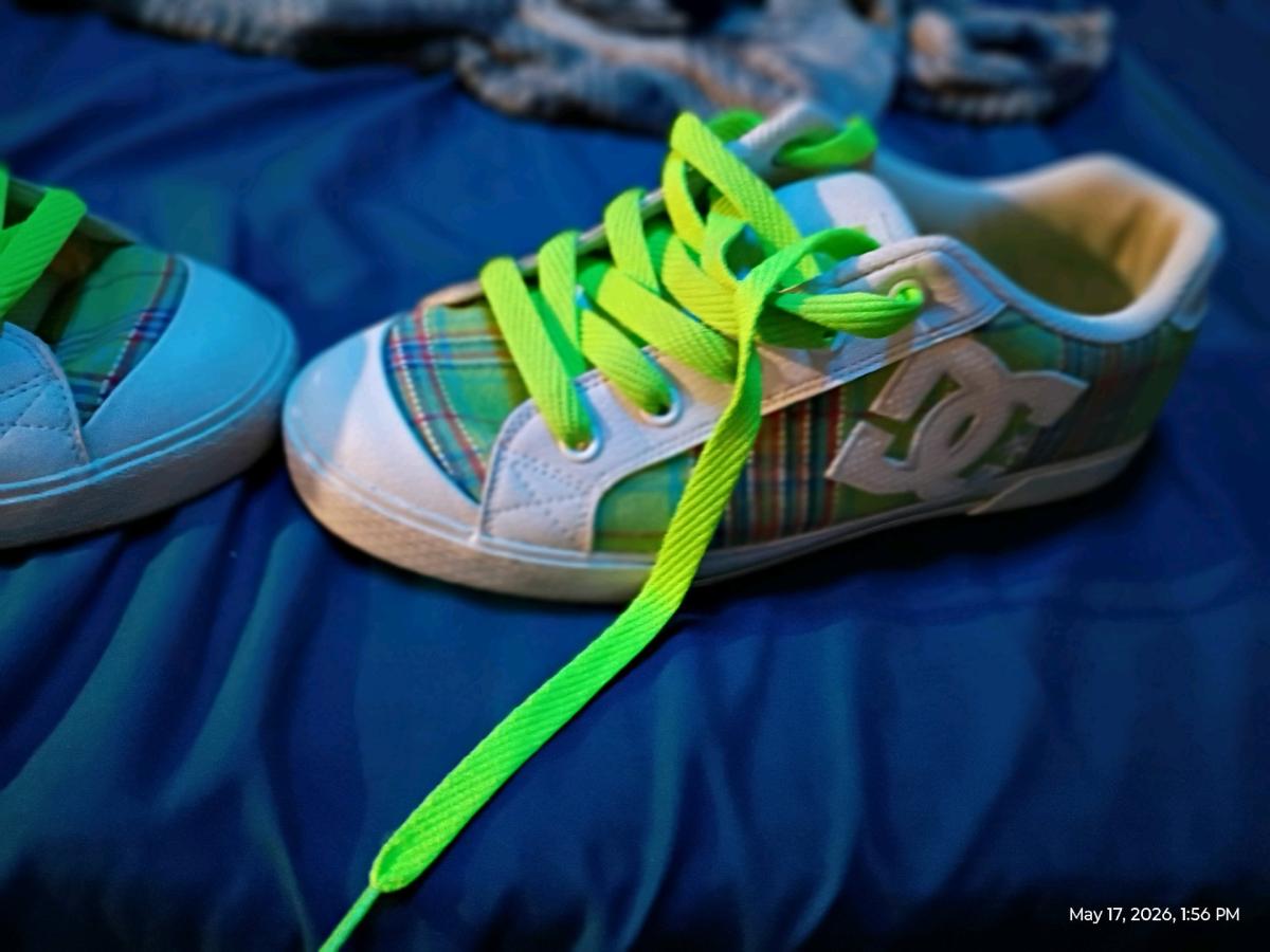 DC plaid shoes very cute - Denver, Colorado - FleaMarketBay
