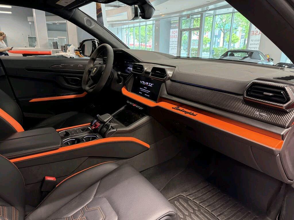 2025 Lamborghini Urus SE AWD - Alicia, Arkansas - FleaMarketBay
