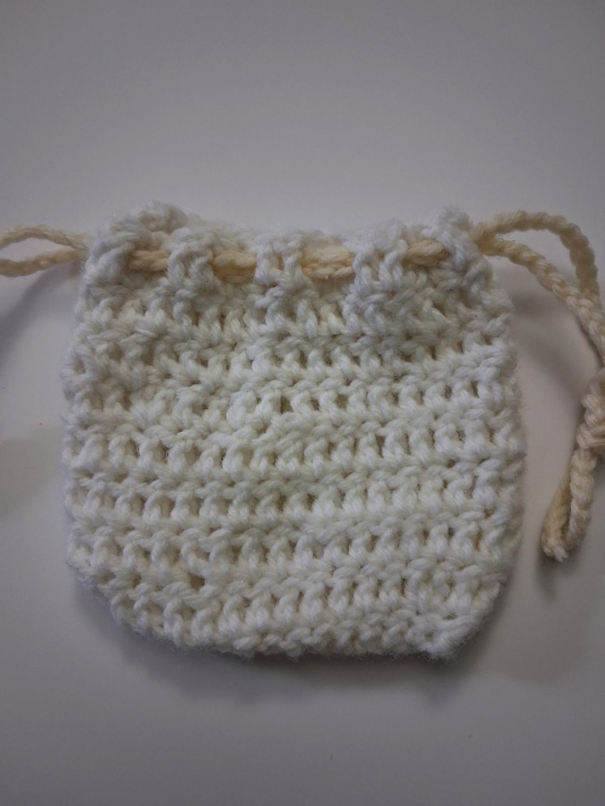 Cute white crochet pouch - Austell, Georgia - FleaMarketBay