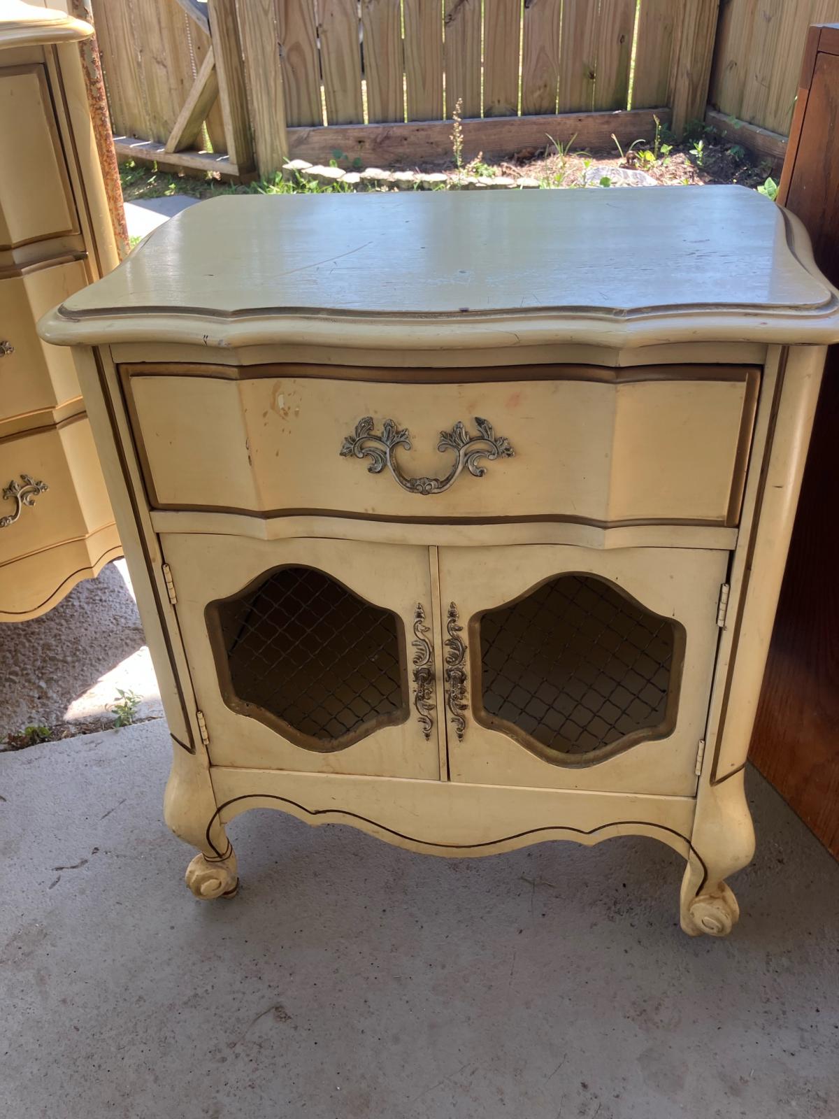 antique French provincial bedroom set - Pensacola, Florida - FleaMarketBay