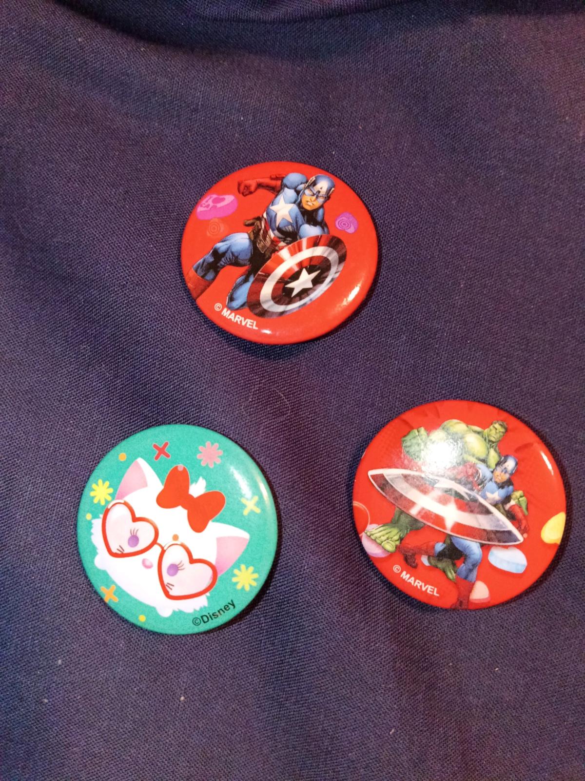 wearing pins - Madison, Indiana - FleaMarketBay