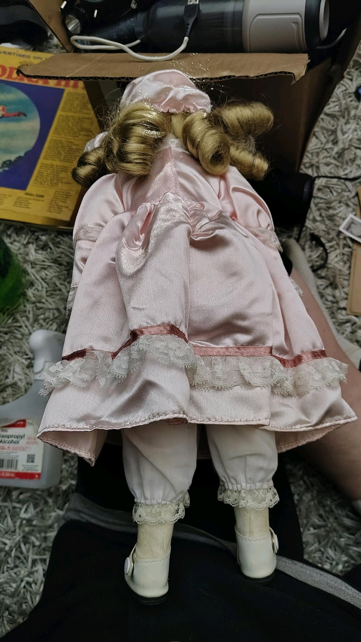 Porcelain Doll - Cedar Rapids, Iowa - FleaMarketBay