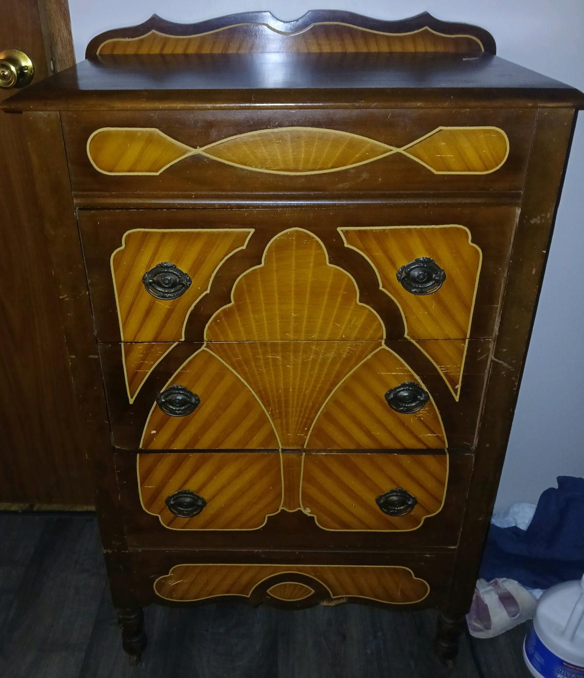 antique bedroom suite - Ohatchee, Alabama - FleaMarketBay