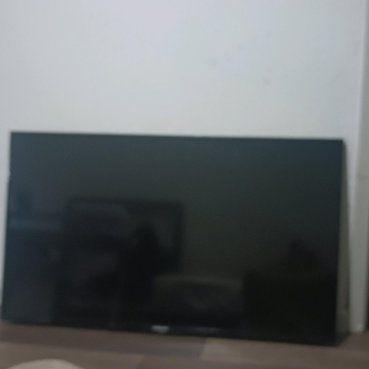 elemant Roku tv - Houston, Texas - FleaMarketBay