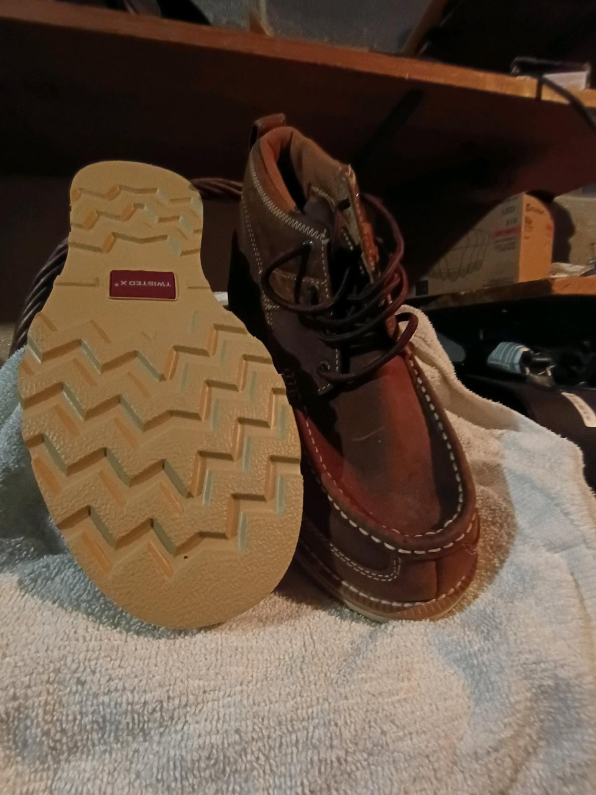Brown men shoes - Ector, Texas - FleaMarketBay
