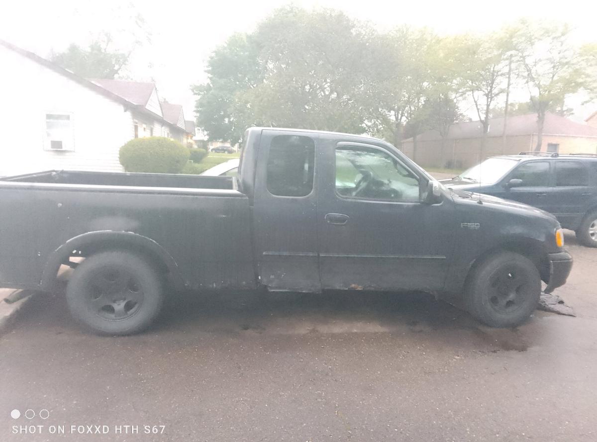 2001 Ford F150 XLT 6 cylinder - Canton, Ohio - FleaMarketBay