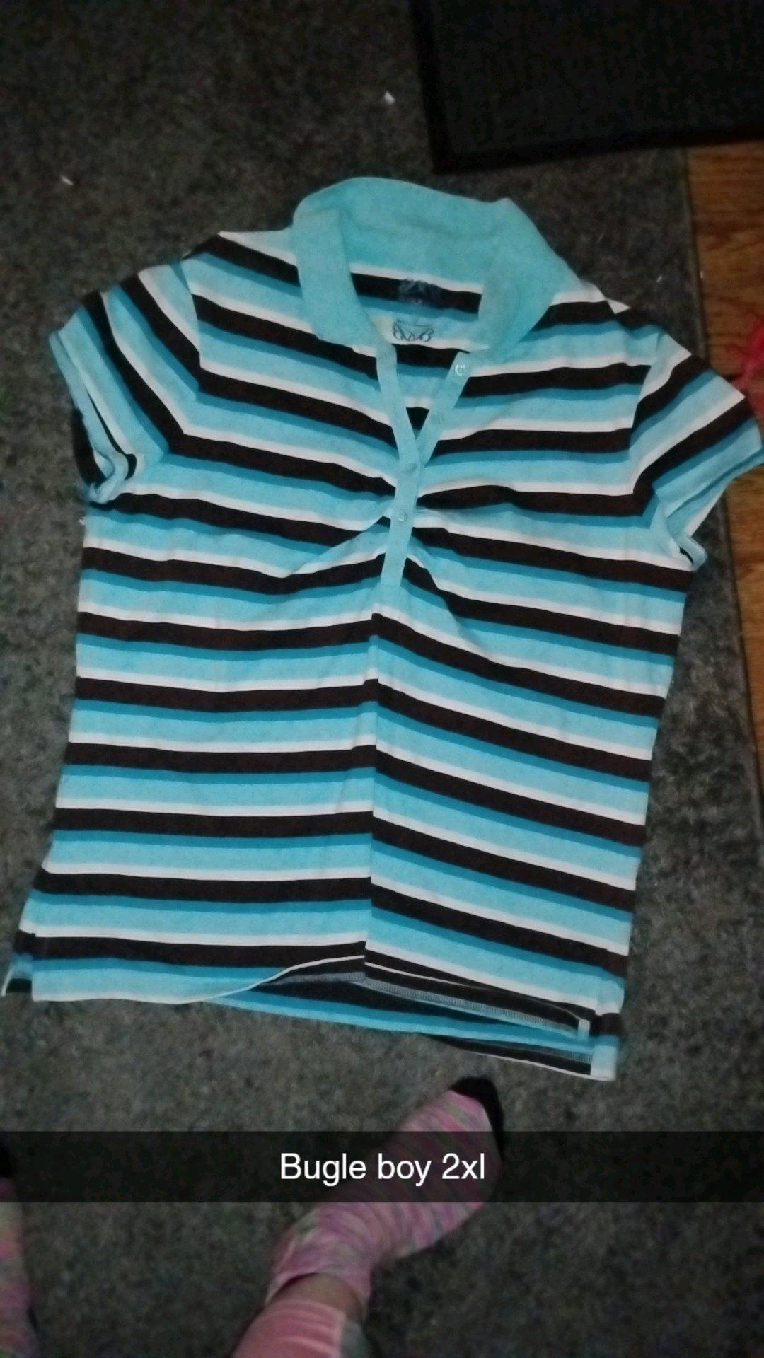 Cute womens tops size L and XL - Hancock, Wisconsin - FleaMarketBay