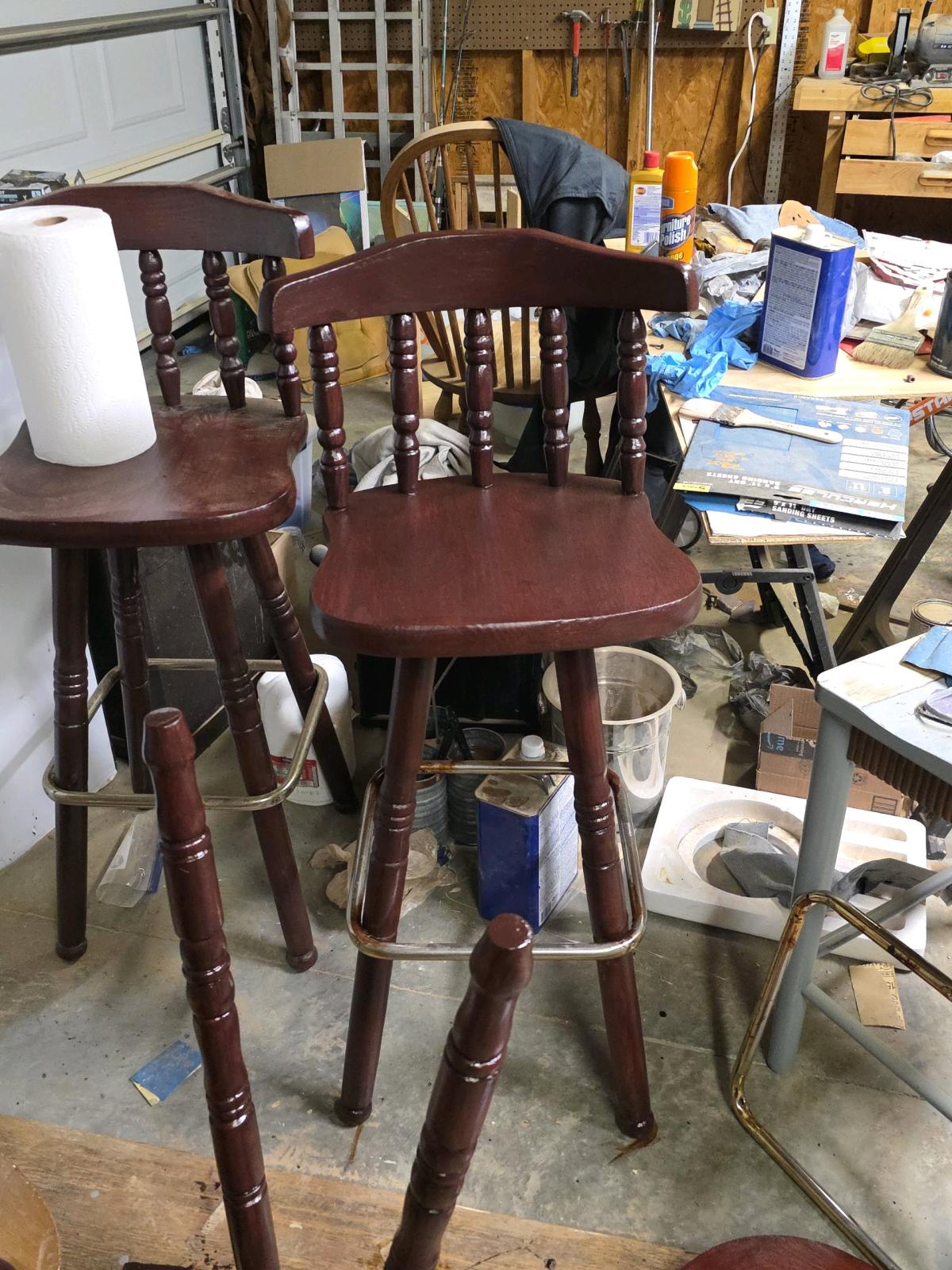 3 unique swivel Chairs good for man cave - Adamsville, Alabama - FleaMarketBay