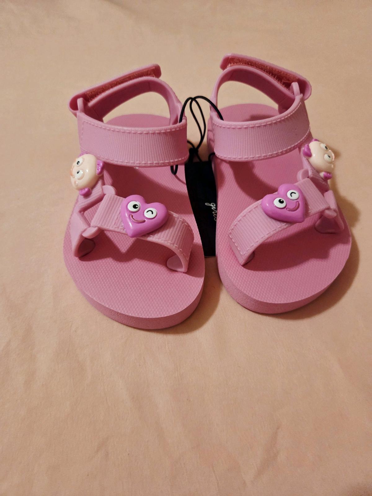 Bebe sandals for toddler girl - Brooklyn, New York - FleaMarketBay