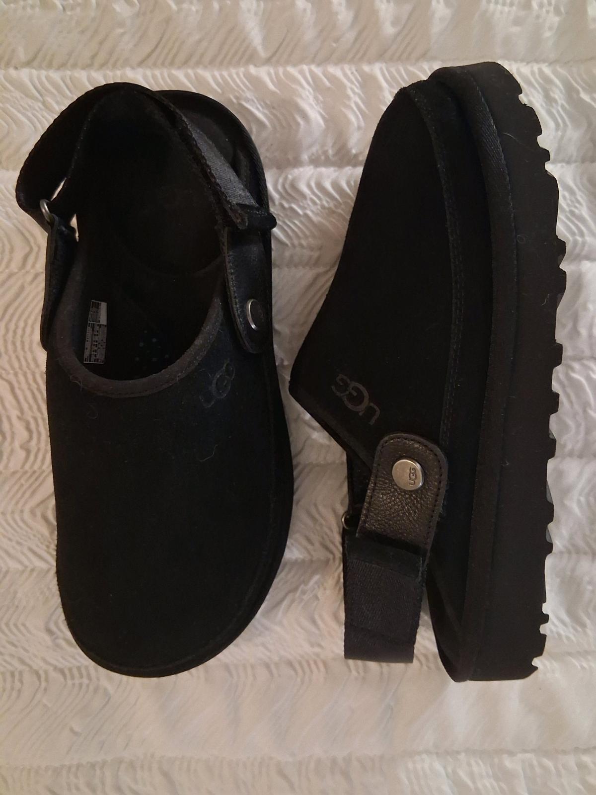 UGG Black Velour Comfort Loafers  Womens Size 7 - Sanford, Florida - FleaMarketBay