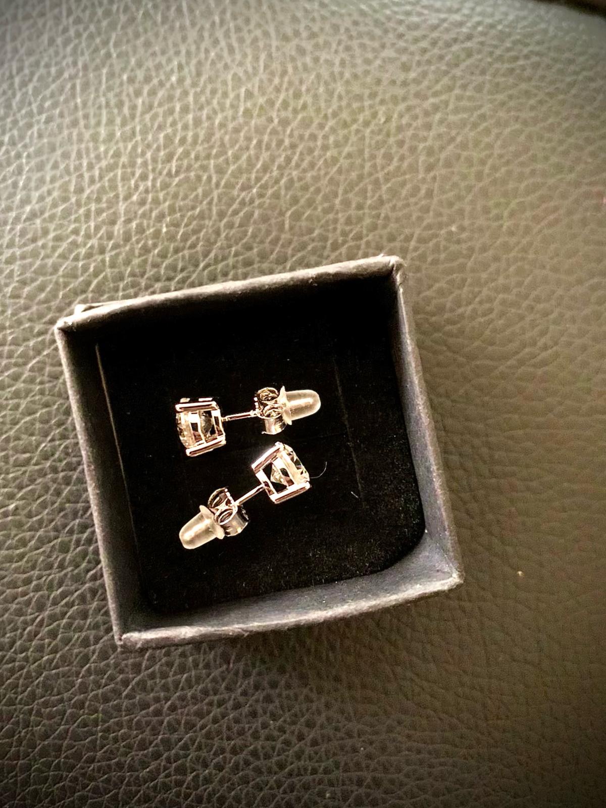 Moissanite 1 Carat Stud Earings - Irving, Texas - FleaMarketBay