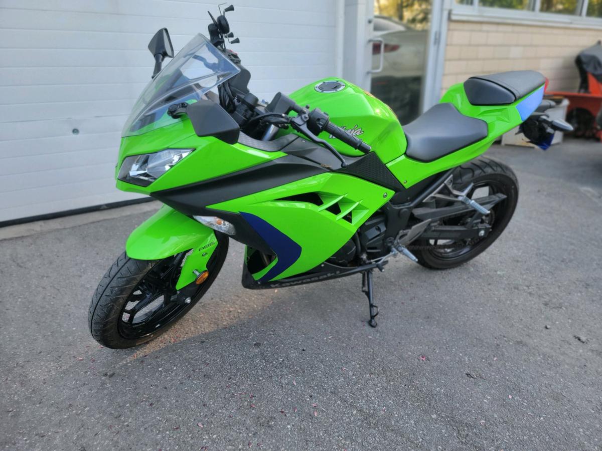 kawasaki Ninja 300 - Natick, Massachusetts - FleaMarketBay