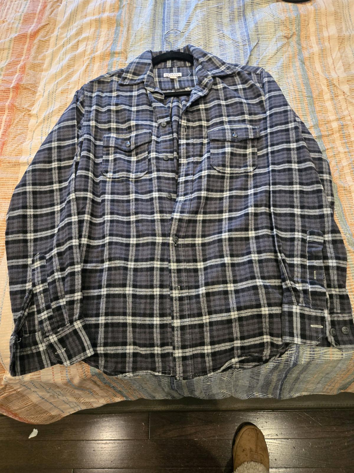 Merona size small black white paid button down - Woodbridge, New Jersey - FleaMarketBay