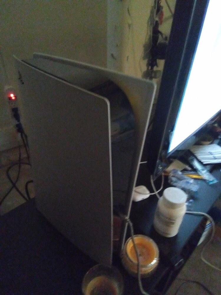 ps5 used only four times - Indianapolis, Indiana - FleaMarketBay