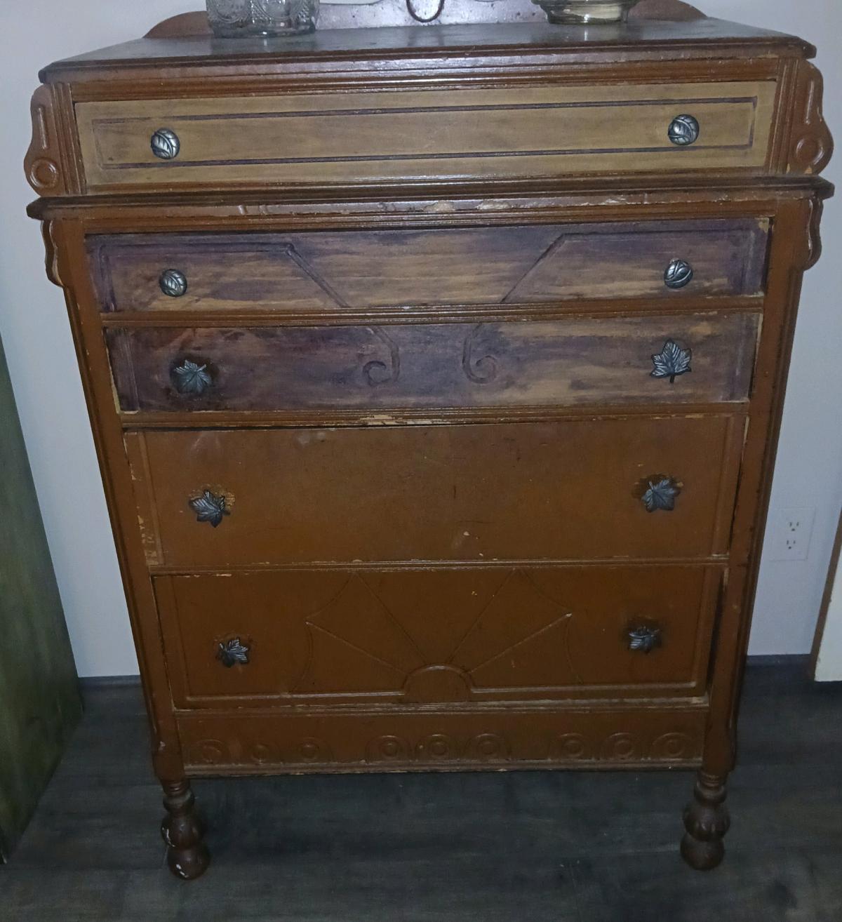 dresser - Ohatchee, Alabama - FleaMarketBay