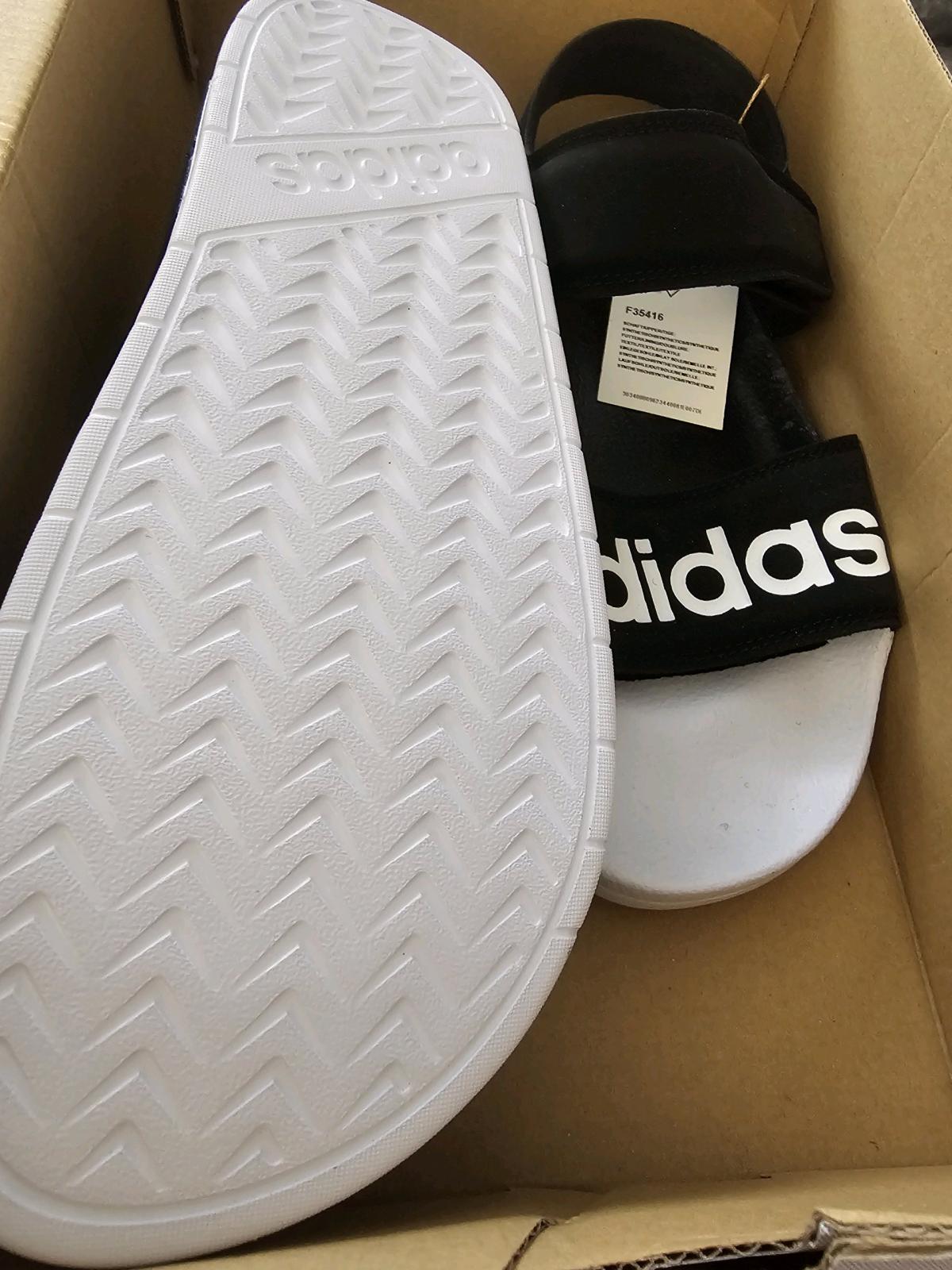 New Adidas sandals womens - Albuquerque, New Mexico - FleaMarketBay