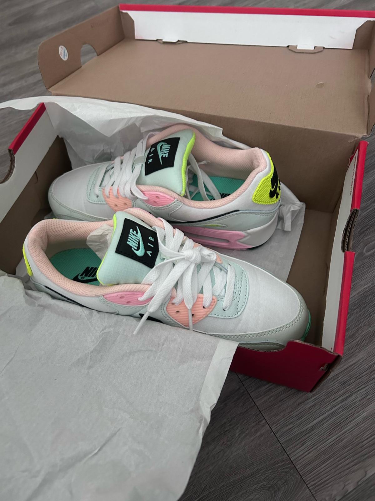 Nike Air Max Sherbert - Portland, Oregon - FleaMarketBay