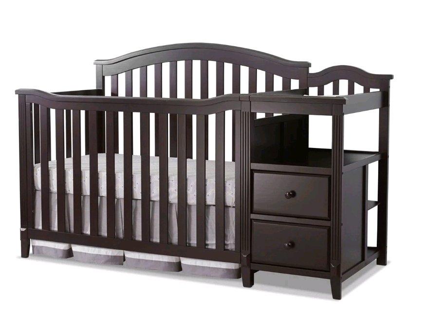 Delta Convertable Crib With Changing Table And Rolling Laun - Spartanburg, South Carolina - FleaMarketBay