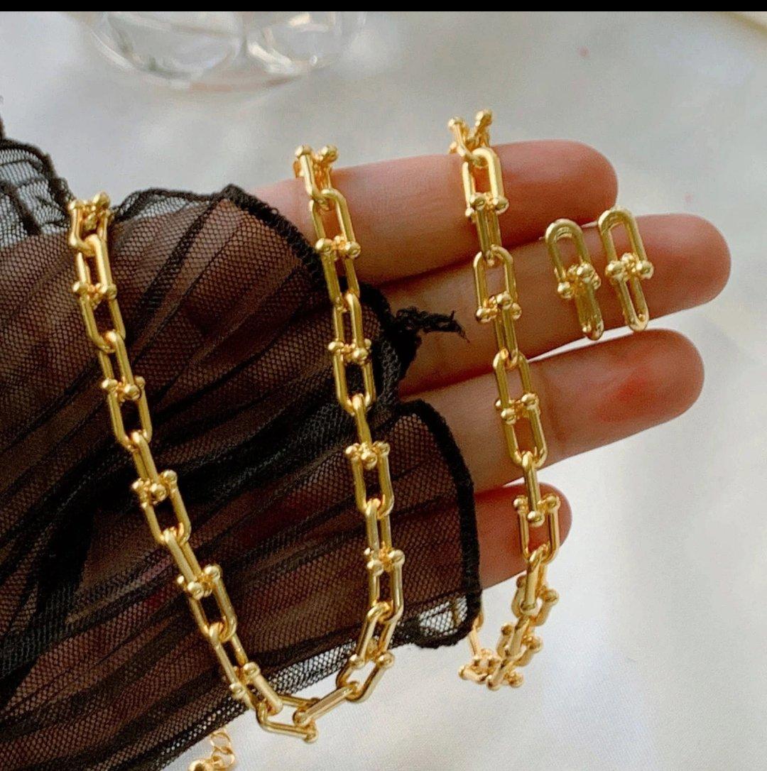 Stainless Steel Jewelry Set - Agency, Missouri - FleaMarketBay