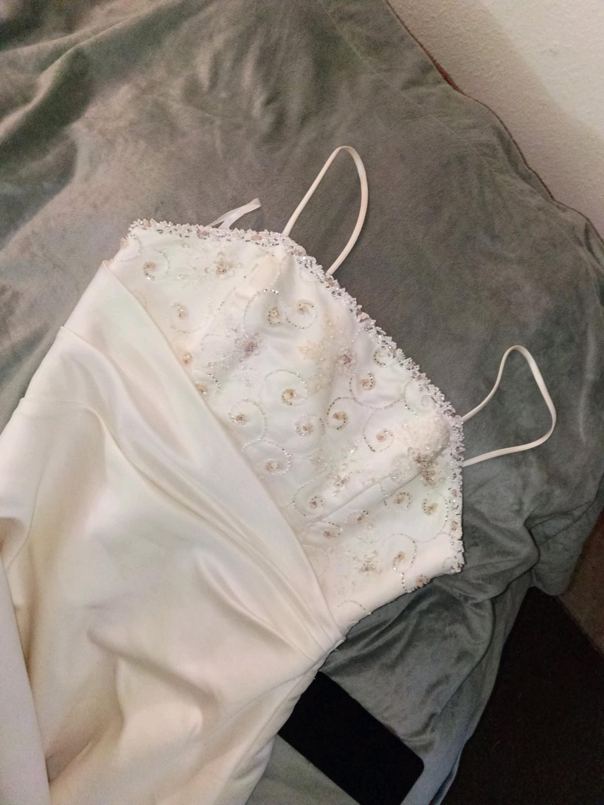 Elegant strapless sequined wedding dress with train size 16 - Norman, Oklahoma - FleaMarketBay