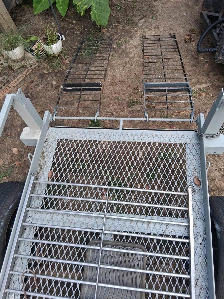 5x8 hauling and scraping trailer - Pensacola, Florida - FleaMarketBay
