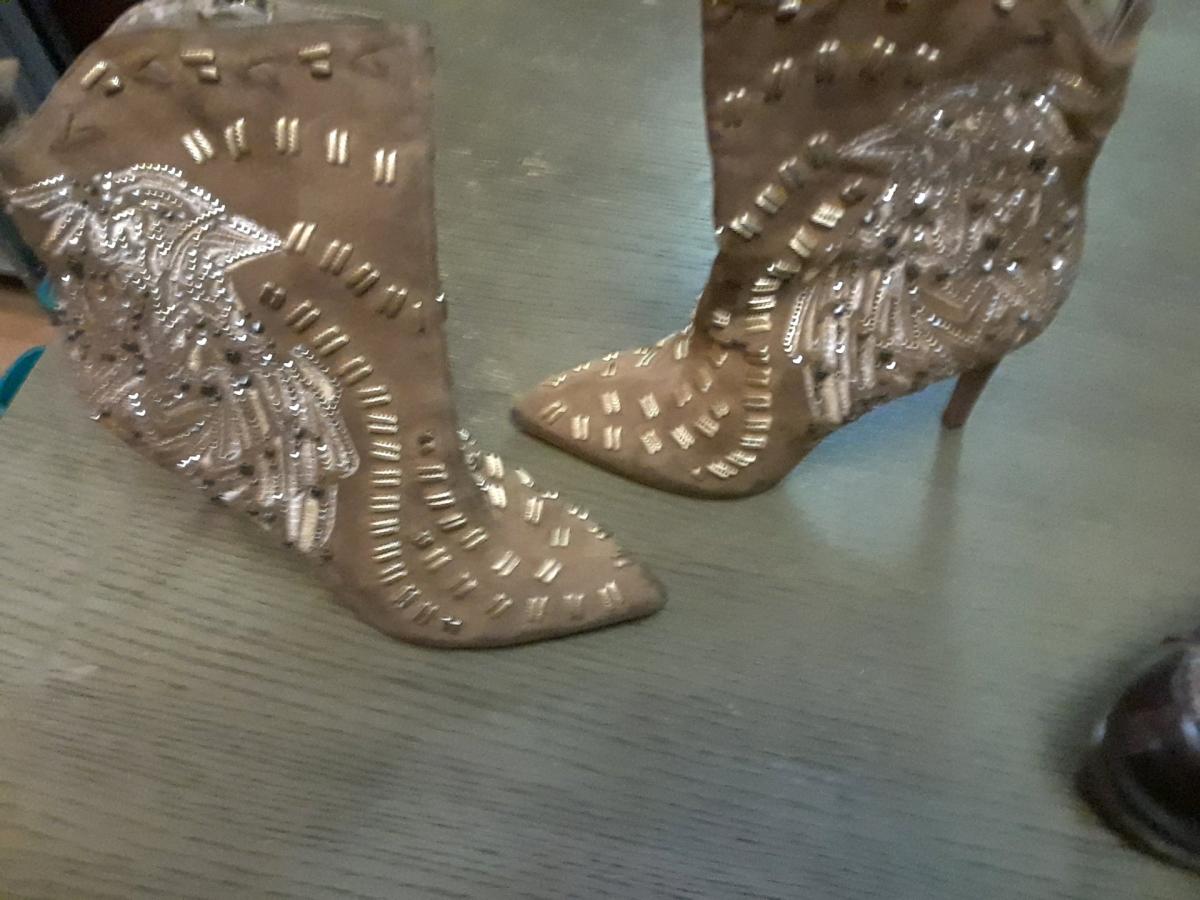 Shoes - Philadelphia, Pennsylvania - FleaMarketBay