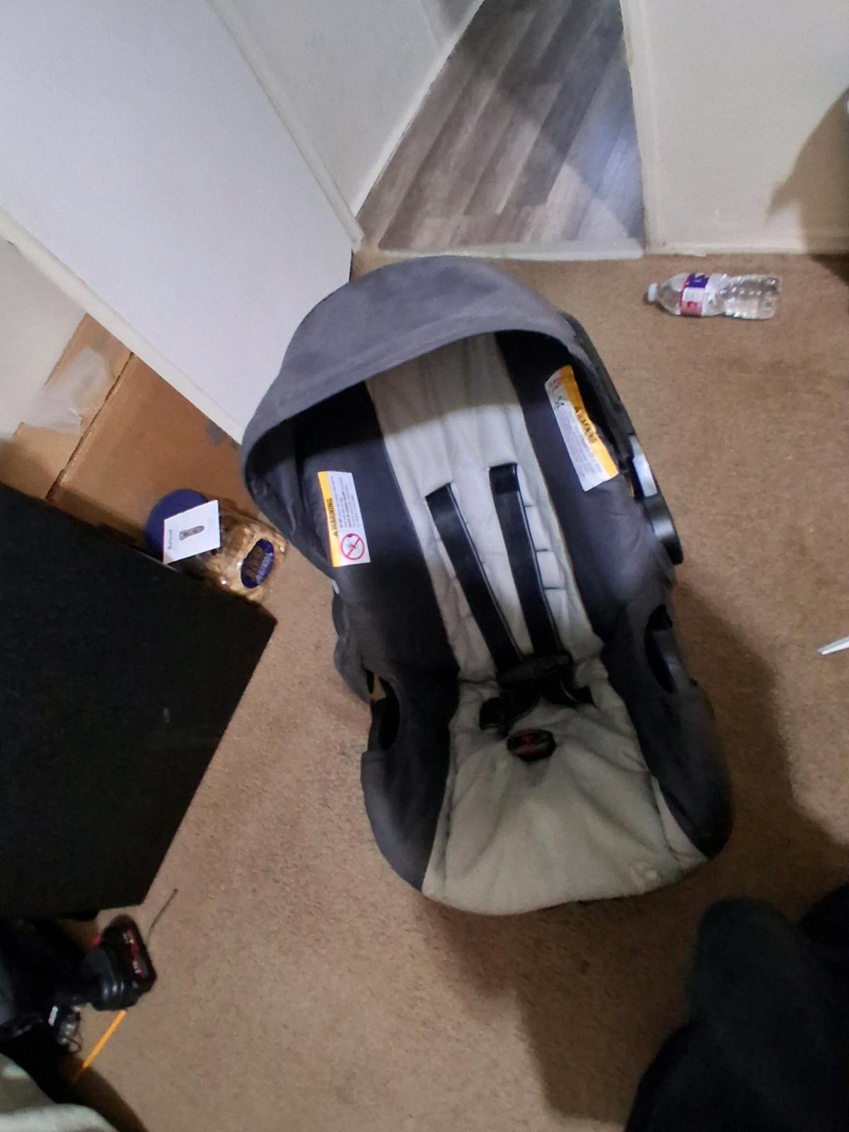 Baby Trend EZLift 35 PLUS Infant Car Seat - Alicia, Arkansas - FleaMarketBay