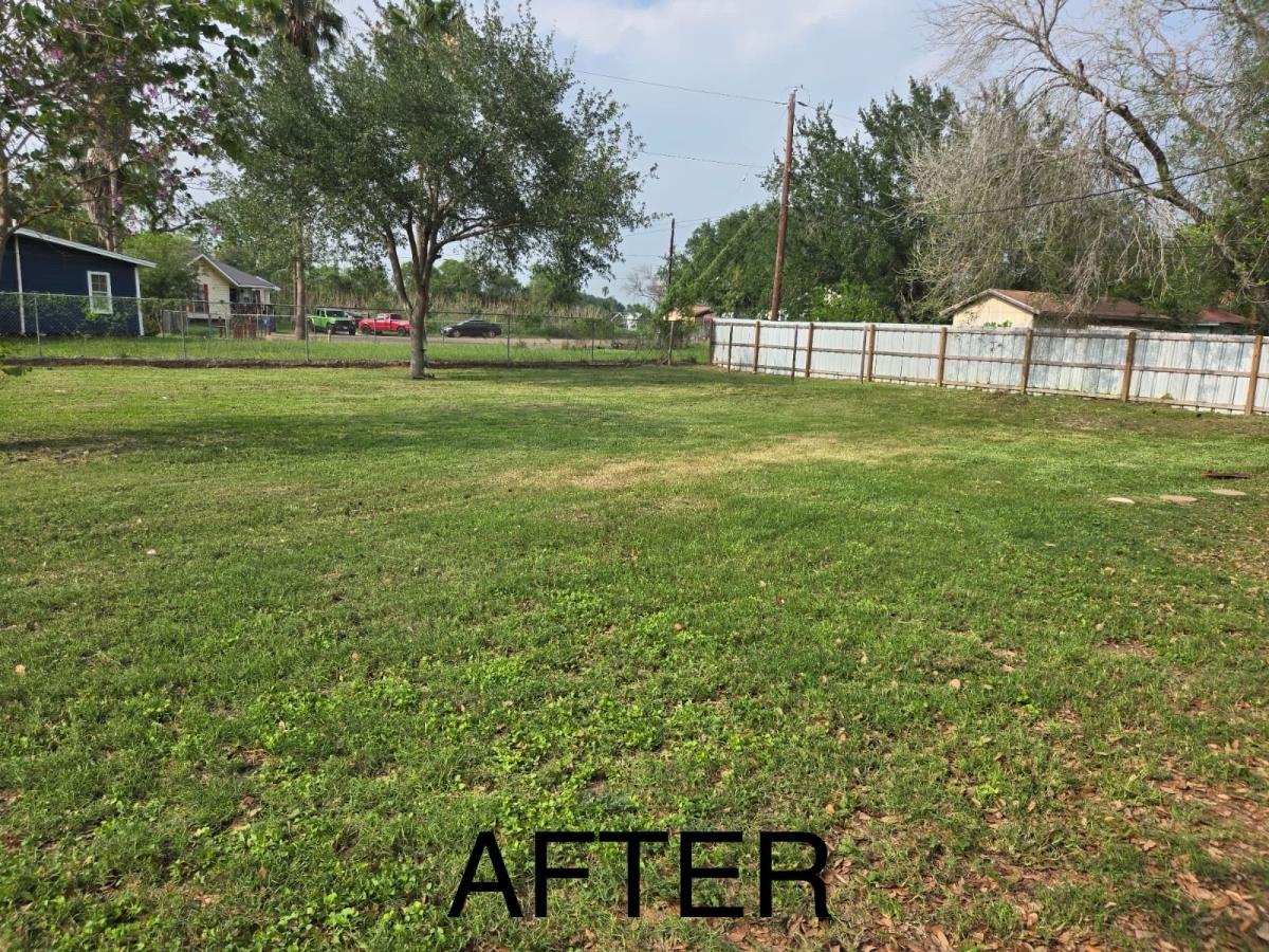 Corto Yardas O Acres - Edcouch, Texas - FleaMarketBay
