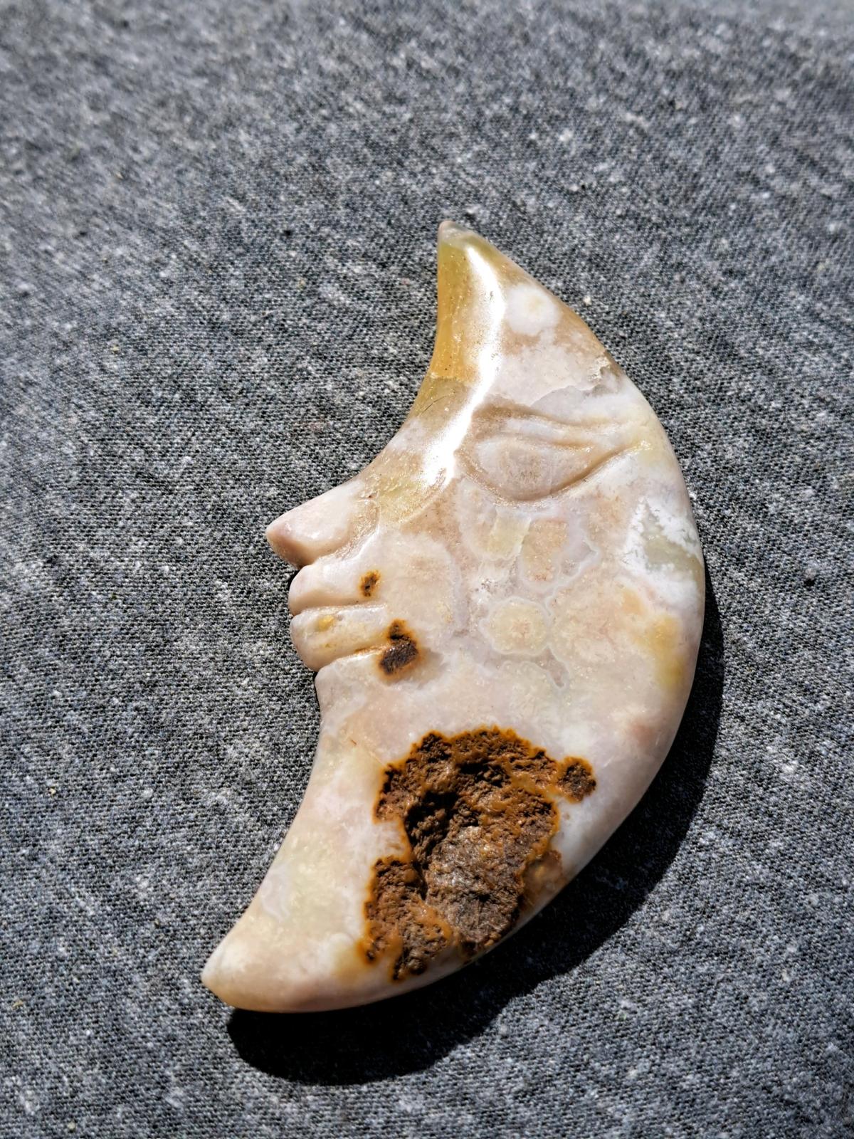 Flower Agate Moon - Cheney, Washington - FleaMarketBay
