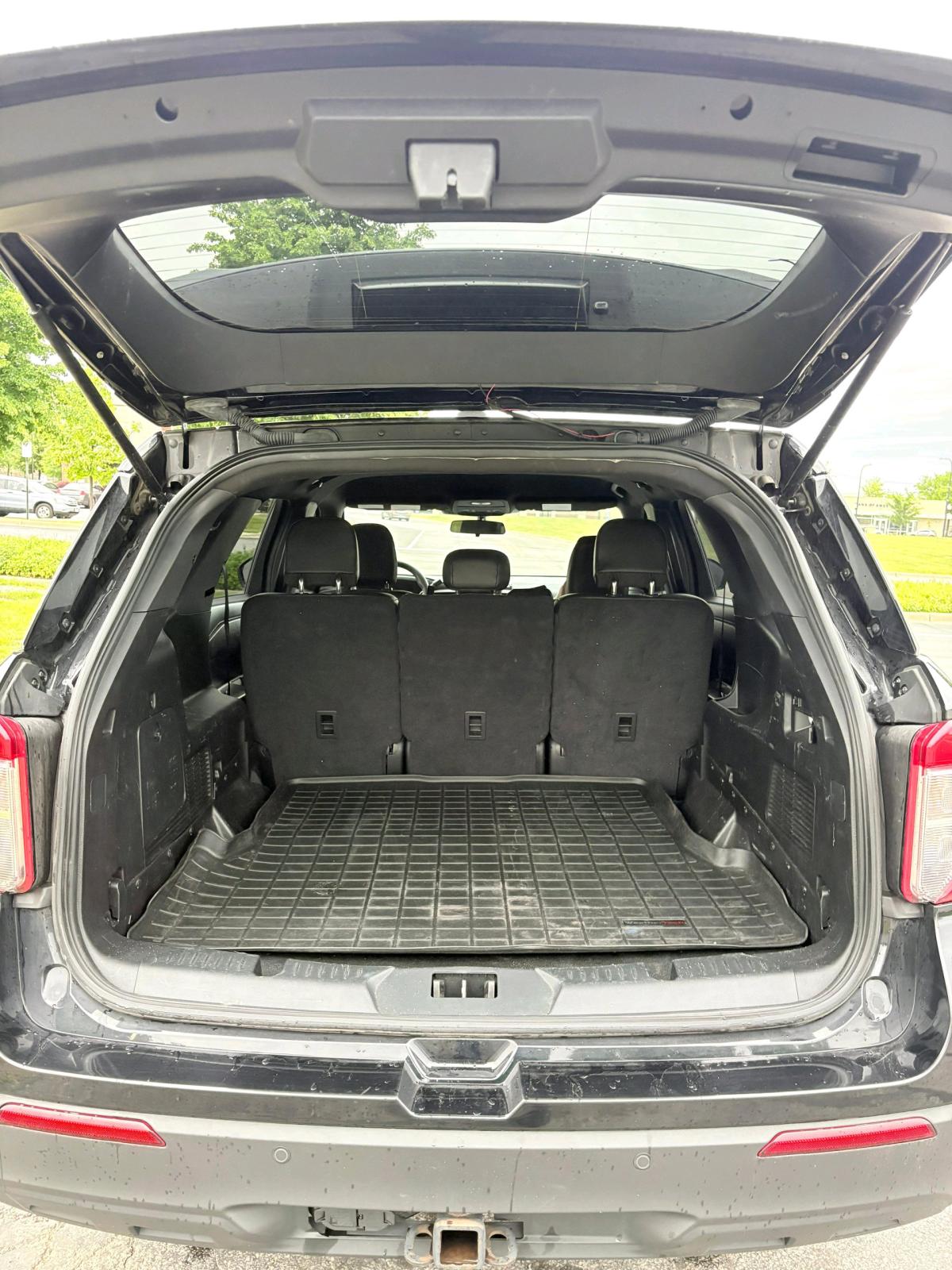 2021 FORD EXPLORER UTILITY 4X4  CLEAN TITLE - West Chicago, Illinois - FleaMarketBay
