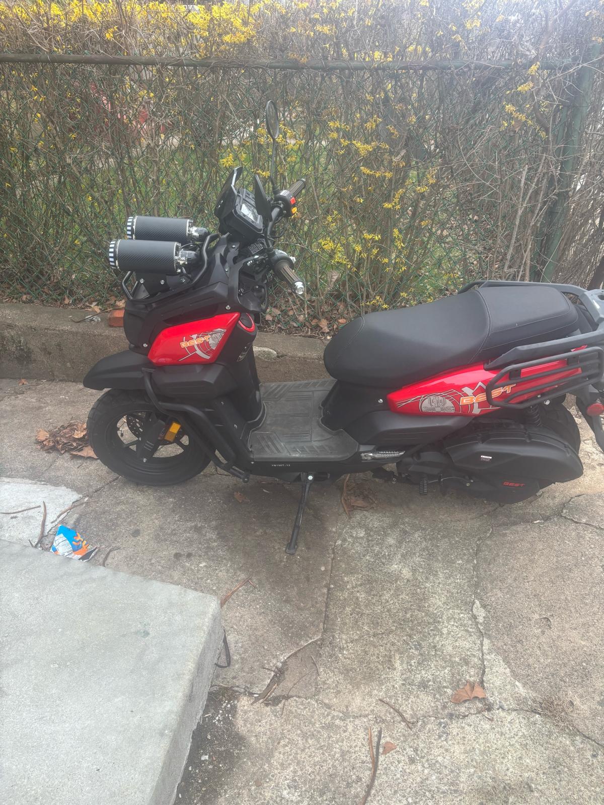 mopad gas scooter - West Mifflin, Pennsylvania - FleaMarketBay